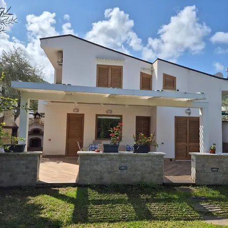 Casa Andrea * チェファル
